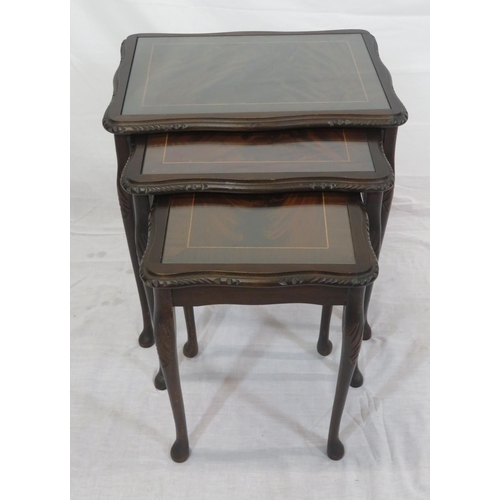 171 - Edwardian design nest of 3 serpentine sided tables with glass insets, on cabriole lags