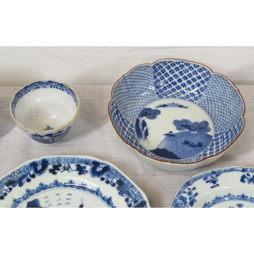 198 - Assorted lot of blue & white foliate and Willow pattern decorated ware