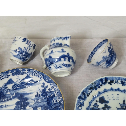 198 - Assorted lot of blue & white foliate and Willow pattern decorated ware