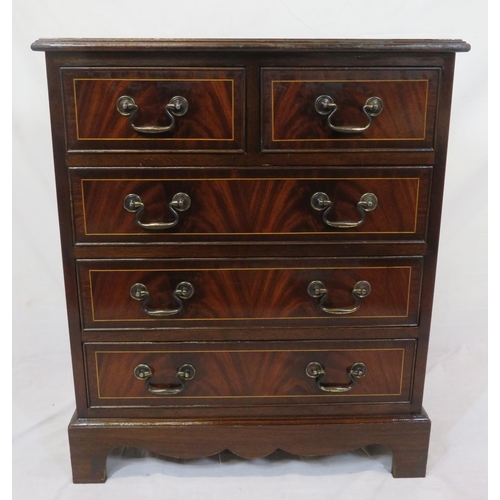 226 - Edwardian design small mahogany chest of 2 short and 3 long drawers with drop handles, on bracket fe... 