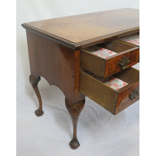 255 - Edwardian crossbanded mahogany and walnut desk or side table with 5 drawers, brass drop handles with... 