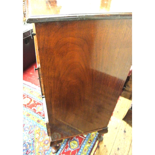 285 - Edwardian design mahogany chest of 4 drawers with pierced handles, on cabriole legs