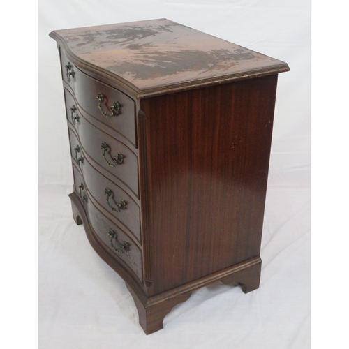 306 - Edwardian mahogany serpentine fronted chest of 4 drawers with drop handles, on bracket feet