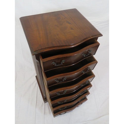 111 - Edwardian style mahogany serpentine fronted chest of 6 drawers with drop handles, on bracket feet