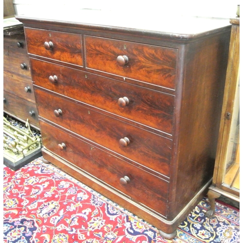 180 - Victorian mahogany chest of 2 short & 3 long drawers with bun handles, on turned feet