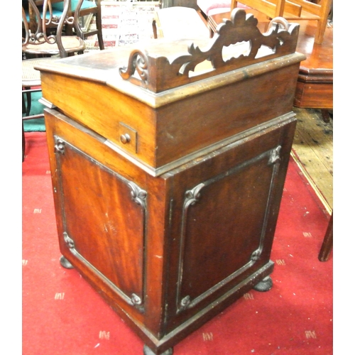 199 - Victorian mahogany davenport with scroll pierced gallery, leather inset, interior with drawers, side... 