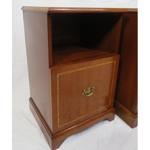 86 - Pair of Edwardian design inlaid bedside cabinets with drop handles, presses under, on bracket feet