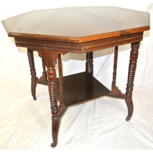 90 - Edwardian mahogany hexagonal shaped occasional or centre table with turned columns, on shaped legs