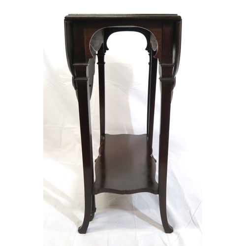 271 - Edwardian mahogany Pembroke table with serpentine shaped drop leaves, pull-out supports, tapering le... 