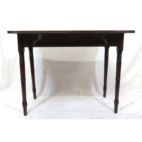 121 - Georgian mahogany Pembroke table with drop leaves, reeded borders, pull-out supports, frieze drawer ... 