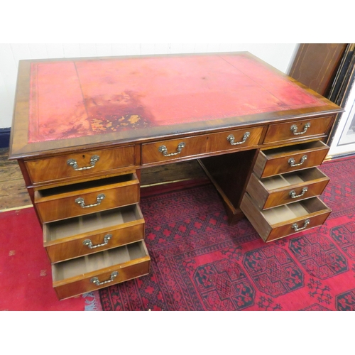 150 - Edwardian mahogany pedestal desk with leatherette inset, 8 frieze drawers, 6 side drawers, ornate br... 