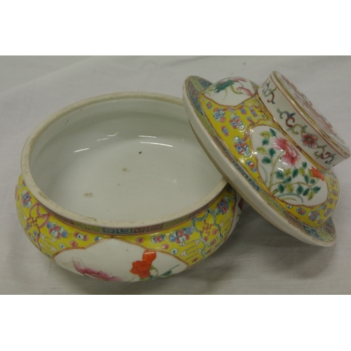 202 - Cantonese rice bowl with shaped lid, having ornate foliate serpent decorated panels