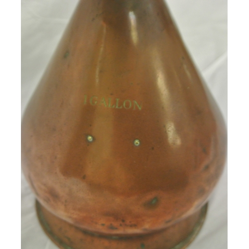 69 - Georgian style copper gallon measure with shaped handle