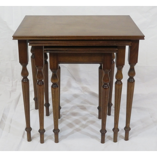 71 - Nest of 3 mahogany tables with reeded borders, turned reeded tapering legs