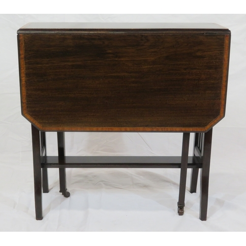 86 - Edwardian inlaid crossbanded mahogany Pembroke table with angled corners, pull-out supports, stretch... 