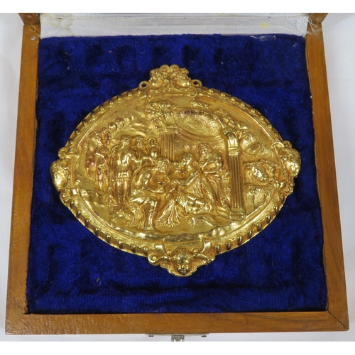 301 - Fine antique yellow metal medallion depicting Italianate Renaissance scene of The Holy Family, oval,... 