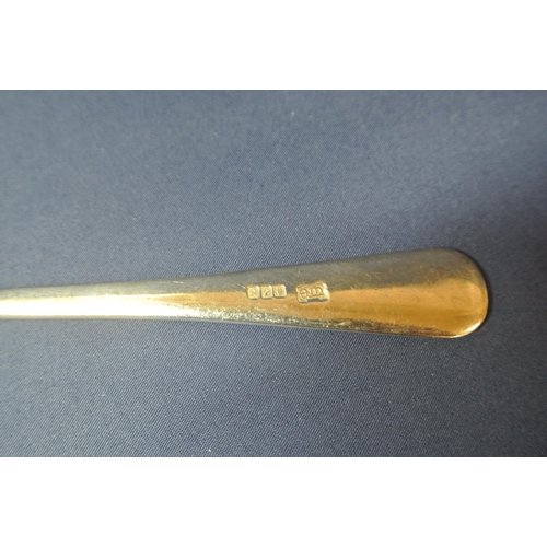 105 - Irish Provincial silver rat-tail tablespoon with oval bowl, by William Egan &  Sons, Cork 1984, 84g,... 