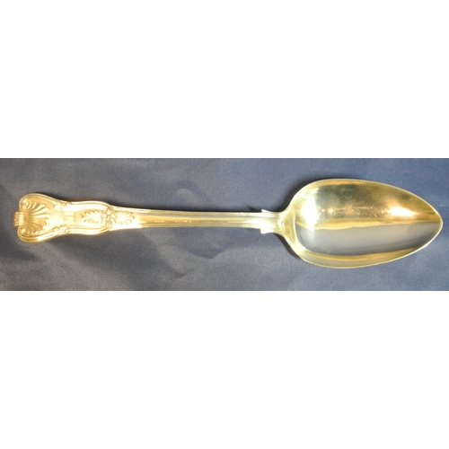 113 - Irish silver serving spoon with Kings Pattern crested handle, by James Le Bas, Dublin 1835, 100g, 23... 