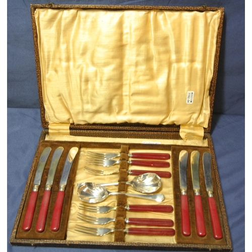 20 - 14-piece silverplated Hors d'Oeuvres set in fitted presentation case