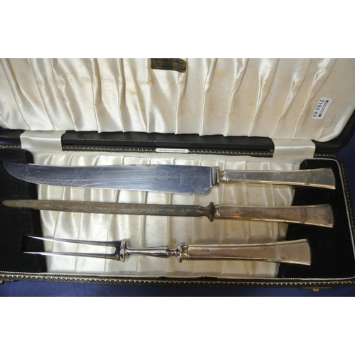 26 - Sheffield silver 3 piece carving set with shaped handles, in presentation case