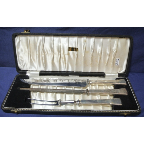 26 - Sheffield silver 3 piece carving set with shaped handles, in presentation case