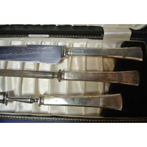 26 - Sheffield silver 3 piece carving set with shaped handles, in presentation case