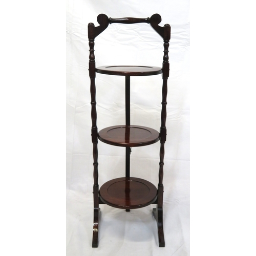 298 - Victorian style triple plate rack with shaped handle