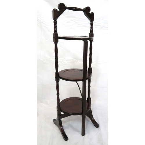 298 - Victorian style triple plate rack with shaped handle