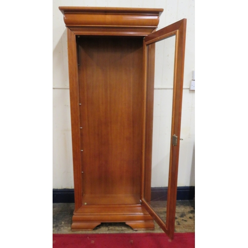 320 - Walnut cased display cabinet with glazed doors & shelving, on bracket feet