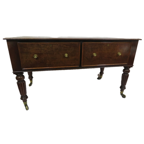 345 - Edwardian walnut & mahogany desk with leatherette inset, 5 drawers with brass handles, on turned ree... 