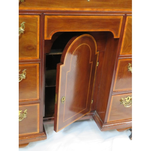 386 - Edwardian inlaid & crossbanded mahogany kneehole desk, 1 frieze & 6 side drawers with brass drop han... 