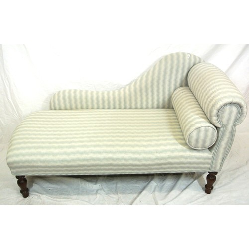 474 - Victorian style small chaise longue with shaped back, on baluster turned tapering legs