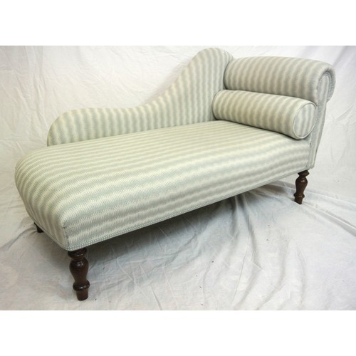 474 - Victorian style small chaise longue with shaped back, on baluster turned tapering legs