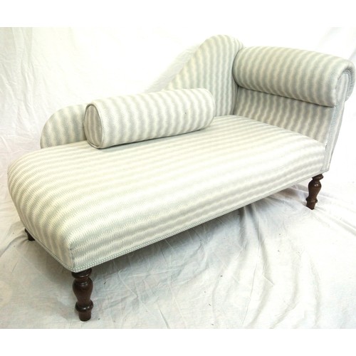 474 - Victorian style small chaise longue with shaped back, on baluster turned tapering legs