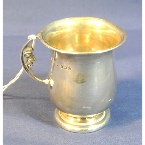 30 - Small Birmingham silver baluster shaped cup with figured handle, on round base, 91g, 7.5cm