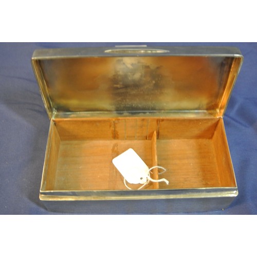 41 - London silver jewellery or trinket box with timber lined interior, 589g tot, l 19cm