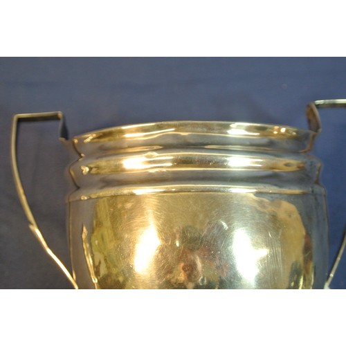 52 - George III London silver oval sugar bowl with reeded rim and handles and reeded base, London 1799, 1... 