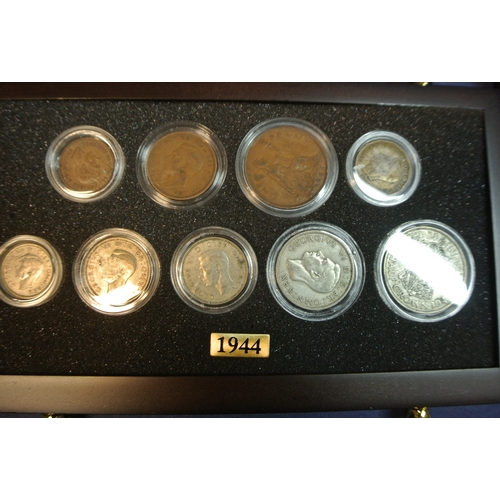 165 - British Coins of World War II, 1939- 1945, in display case