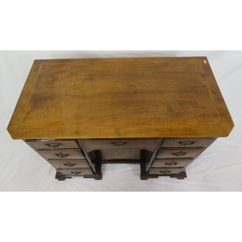 395 - Georgian mahogany kneehole desk with 9 drawers with brass drop handles & back plates, central press,... 