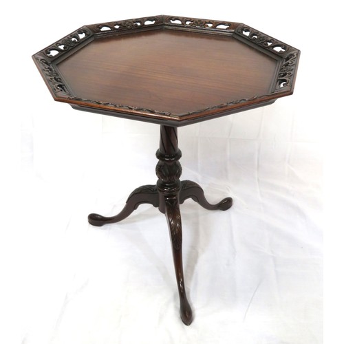 426 - Victorian mahogany hexagonal shaped occasional or centre table with raised pierced gallery, twist re... 