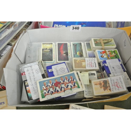 340 - Assortred lot of collectors cigarette cards, etc