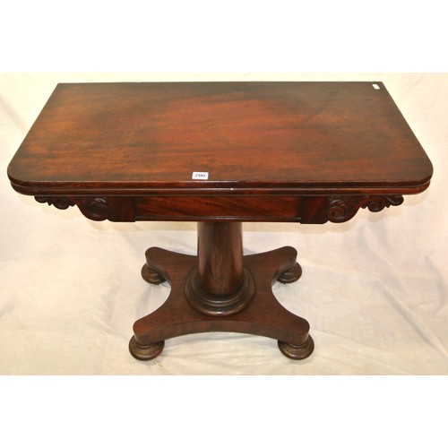 200 - William IV mahogany tea table with swivel fold-over top, scroll frieze, turned tapering column with ... 