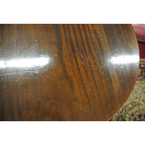 135 - Edwardian design D-end mahogany dining table with reeded borders, raised on twin baluster turned col... 