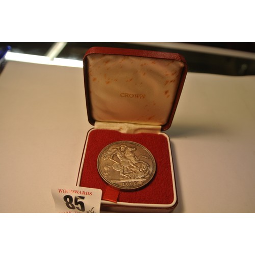 85 - Queen Victoria Jubilee Head Crown coin in box 1890, and 1965, 1977 and 1981 English commemorative co... 