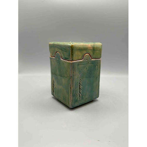5 - Ceramic box, 15cm x10cm.