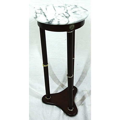 87 - Round marble topped occasional or lamp table with turned columns and shaped base