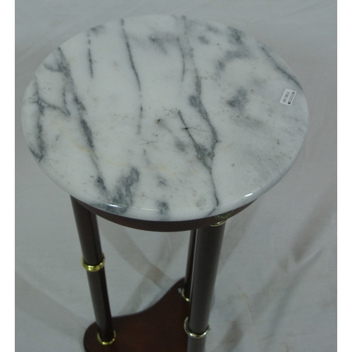 87 - Round marble topped occasional or lamp table with turned columns and shaped base