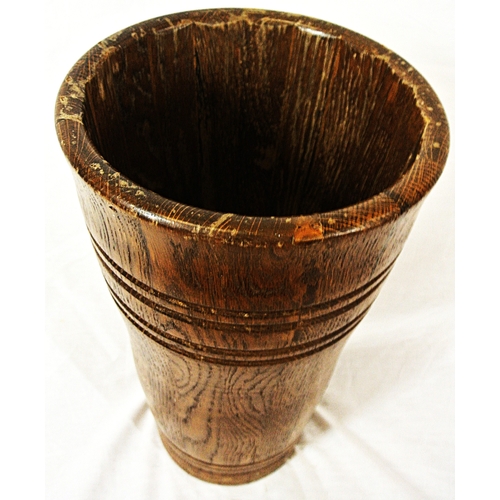 64 - Oak umbrella bucket of round tapering form