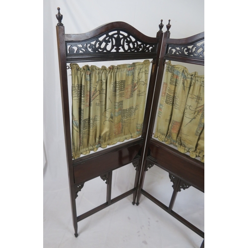 101 - Edwardian mahogany 3-fold screen with domed tops, fretwork decoration, shelves, on tapering legs