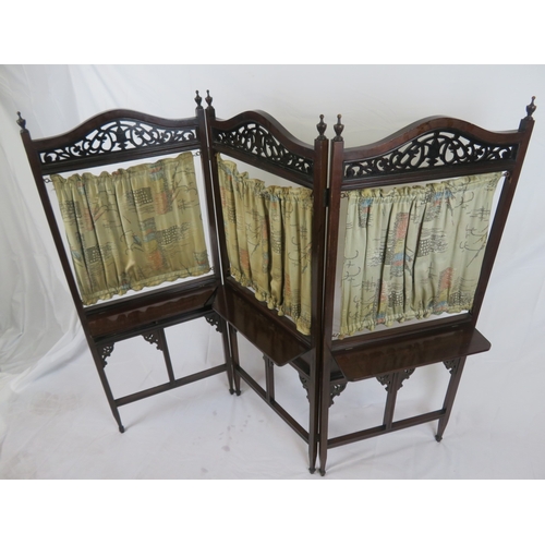 101 - Edwardian mahogany 3-fold screen with domed tops, fretwork decoration, shelves, on tapering legs